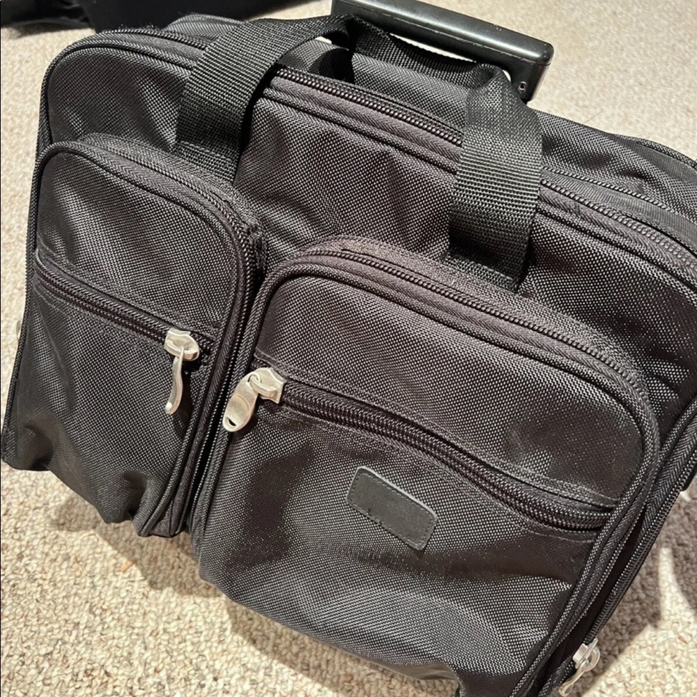 Business Bag With Lots Of Compartments